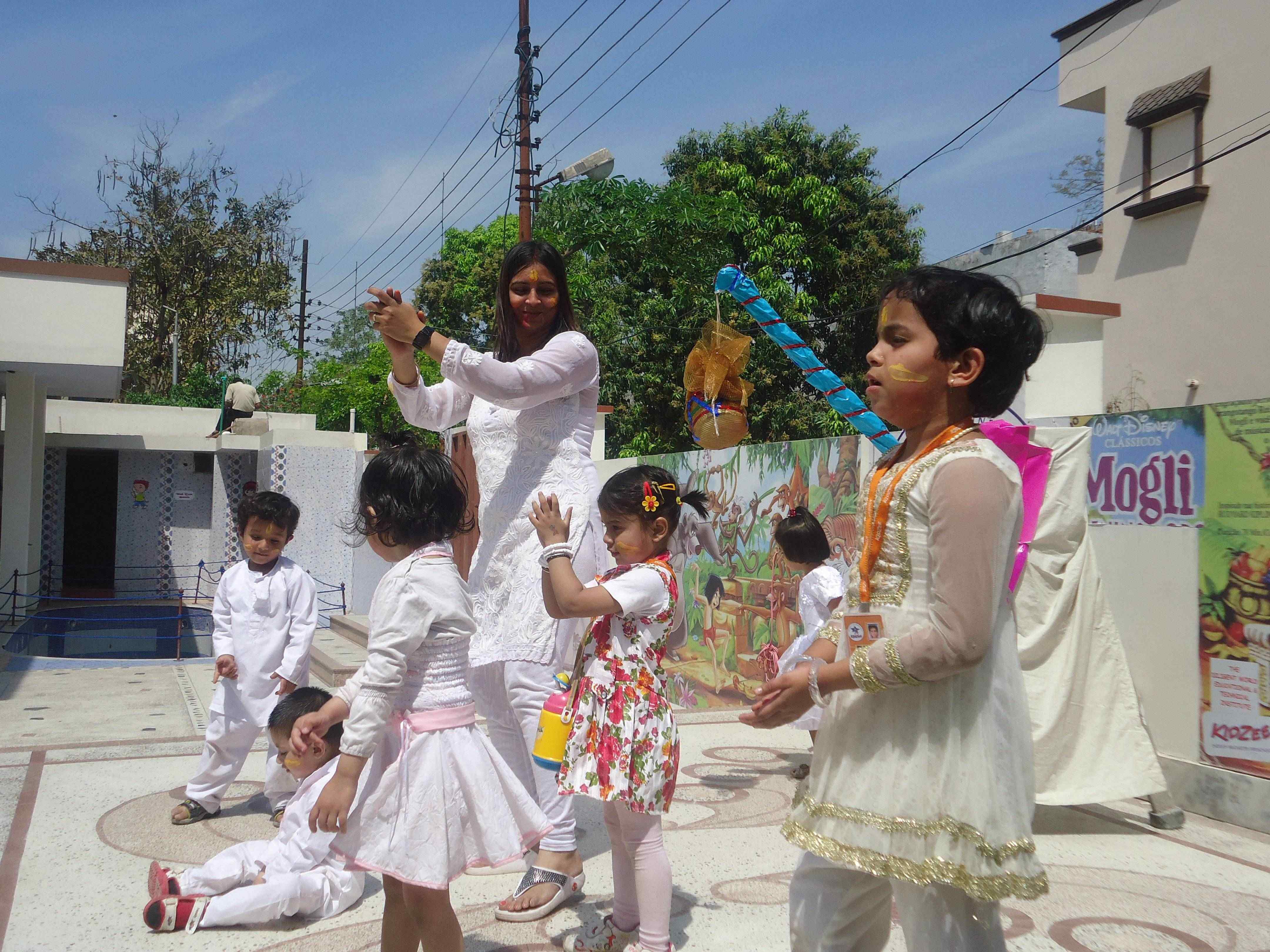 Best Pre School (Play School) in Noida | Day care in Noida | Child Care in Noida | Creche in Noida